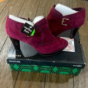 East 5th Women’s Memory Foam Booties